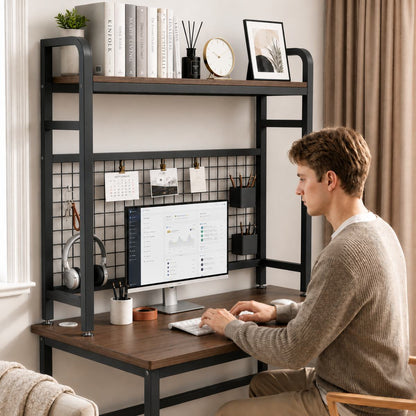 Bureau étagère Ervane noir avec hauteur ajustée pour écran ergonomique.