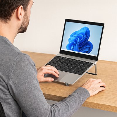 Support ordinateur portable Ergolyx design minimaliste en aluminium.